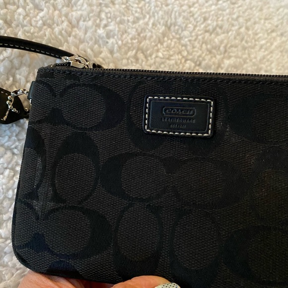 Coach Sig C Black Wristlet - Picture 13 of 13